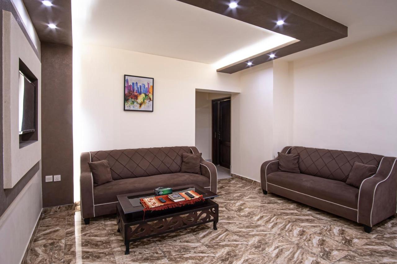 Al Riyati Hotel Apartments Акаба Экстерьер фото