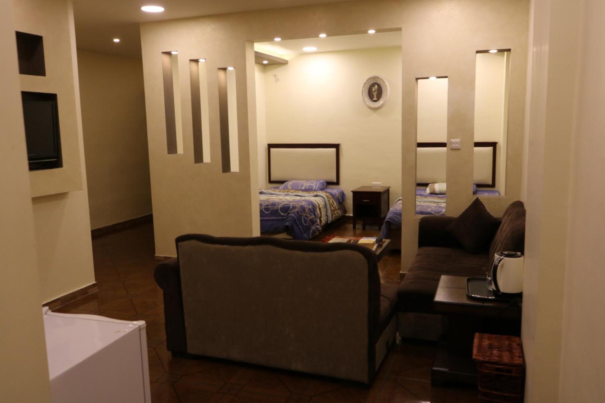 Al Riyati Hotel Apartments Акаба Номер фото