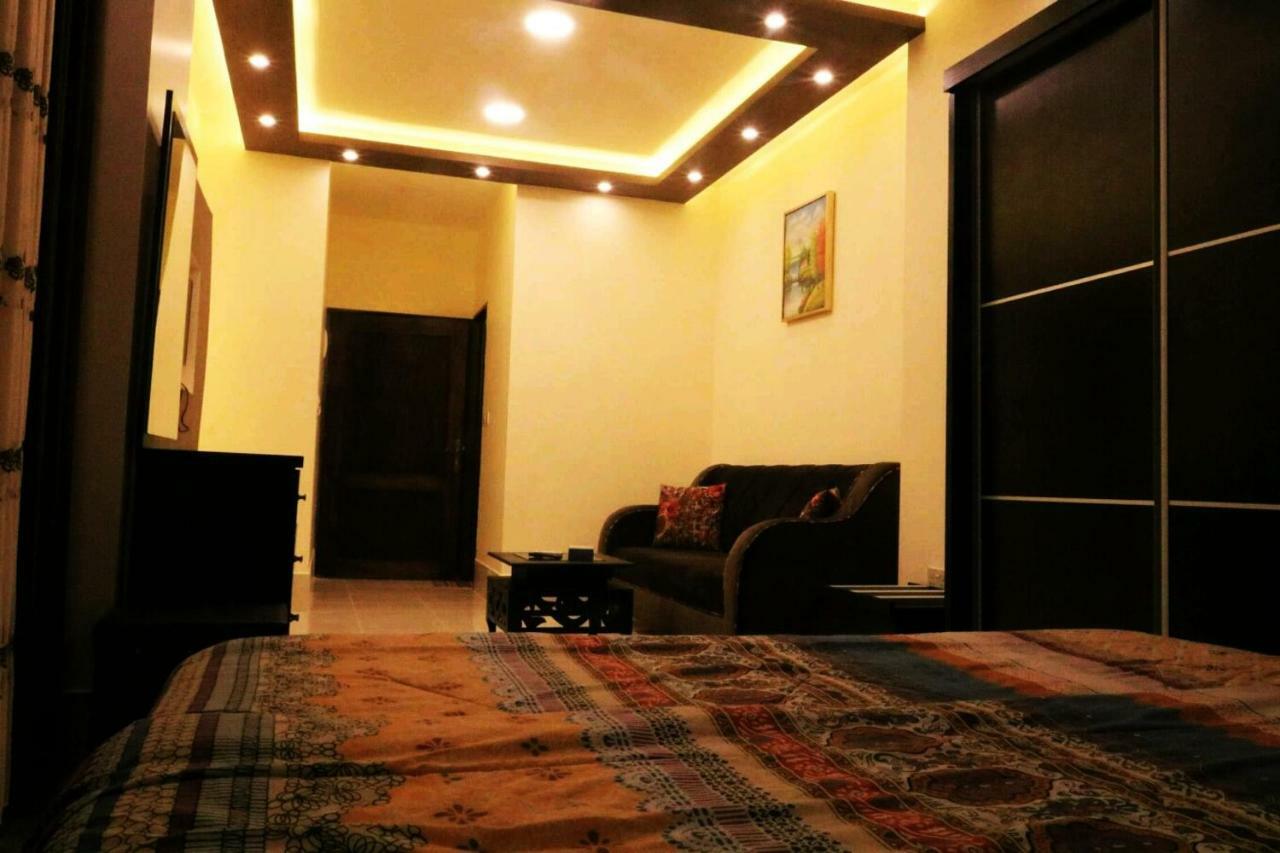 Al Riyati Hotel Apartments Акаба Экстерьер фото